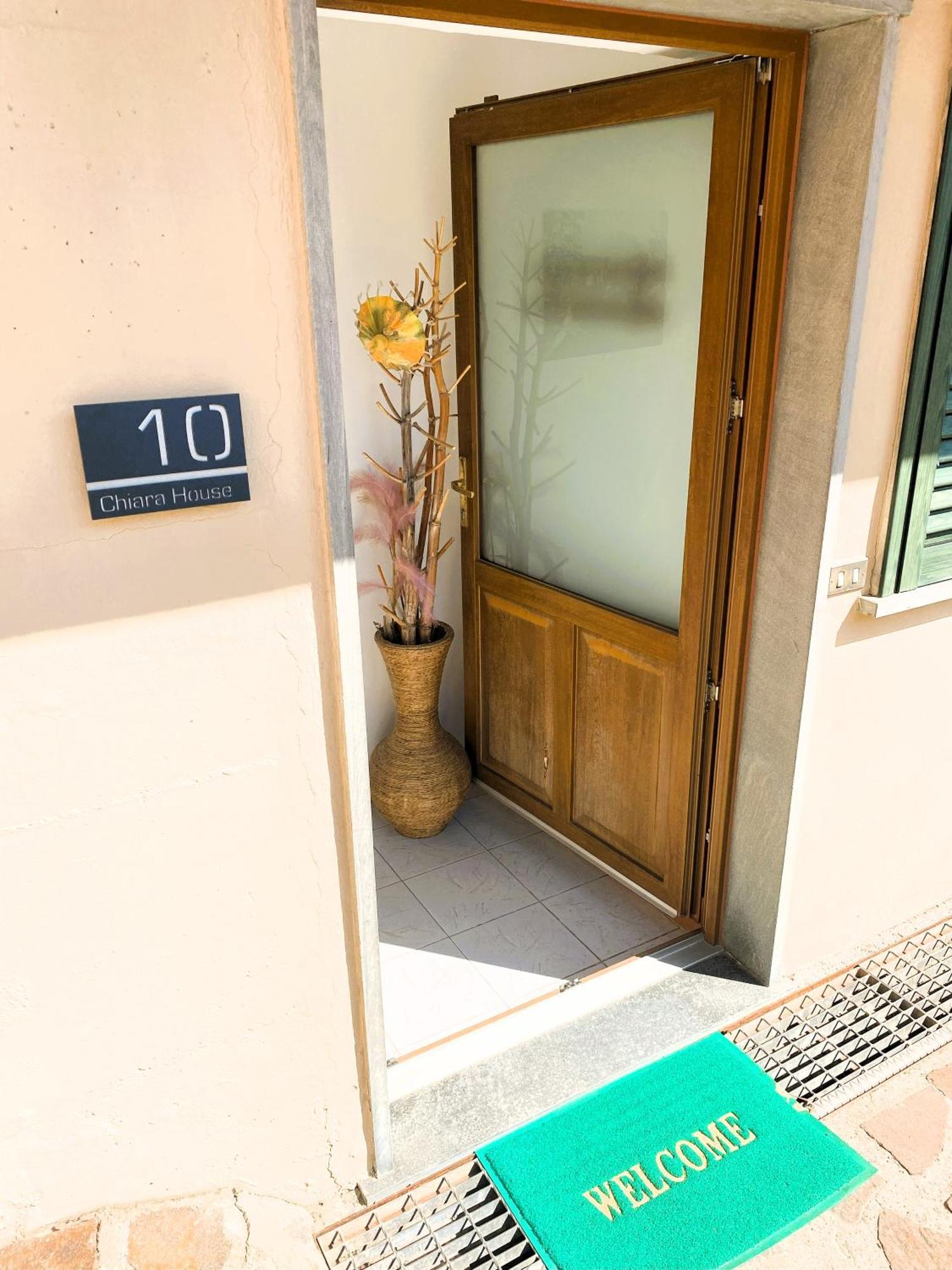 Chiara House Apartamento Barga Exterior foto
